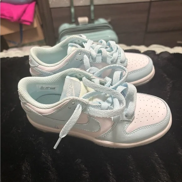 Nike “Dunks” Light Blue and White Pre-School Kids - Picture 3 of 6